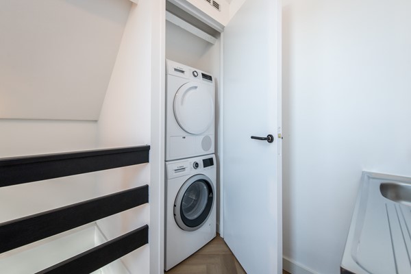 Medium property photo - Haarlemmerweg 55-3, 1051 KP Amsterdam